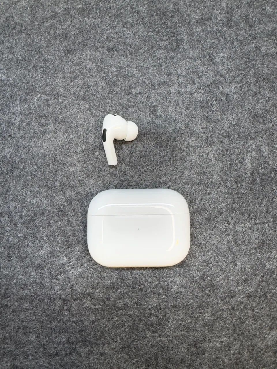 AirPods Pro 2 (Lightning) Modelo A2699 - Case + Lado Esquerdo