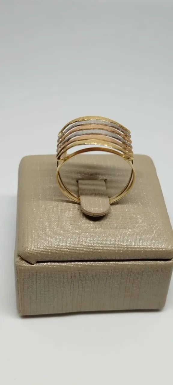 Anel Tricolor Ouro 18K750 -Aro 21 -  - Foto 5