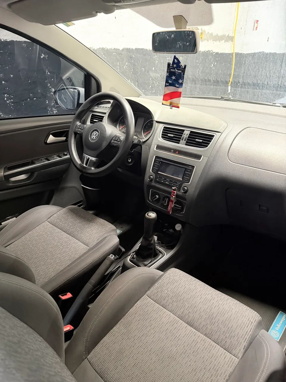 Volkswagen Fox 1.0 MI Total Flex 8V 5P 2014 - Foto 5