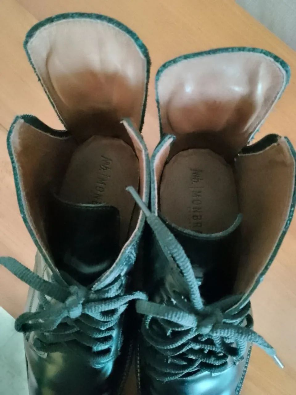 Bota preta couro legítimo MOMBRAN Berlin 40 - Foto 4