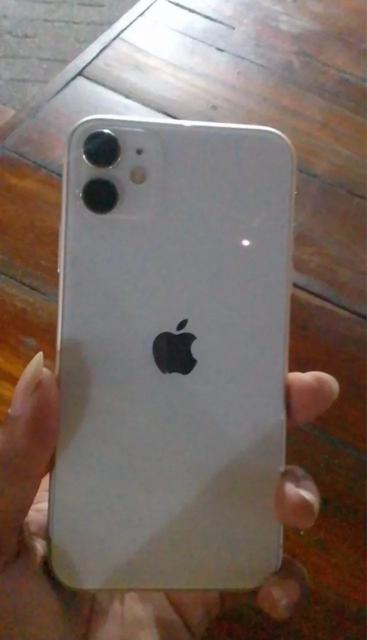 Vende-se ou troco iPhone 11 - Foto 4