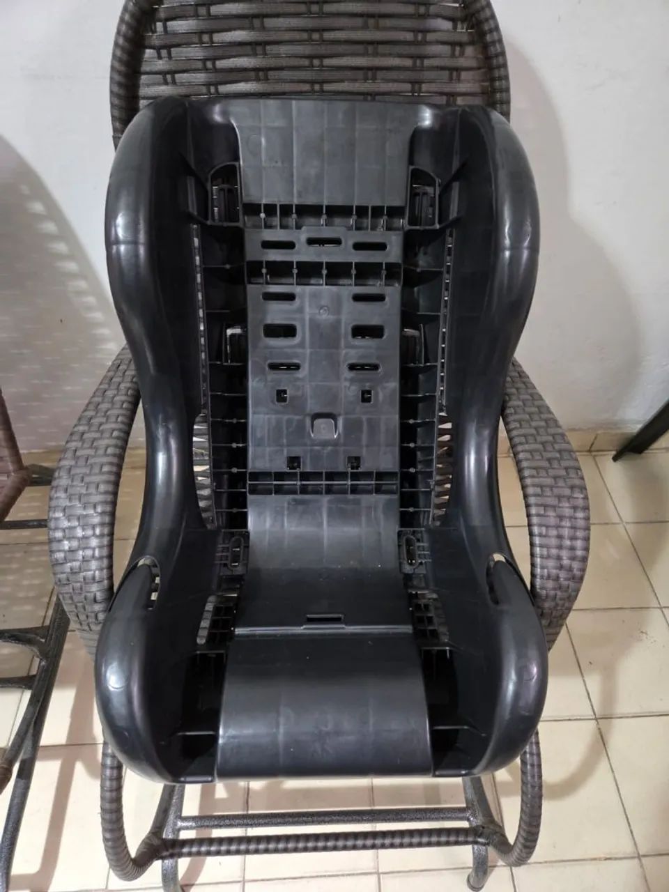 Cadeirinha pra carro , sem a capa  - Foto 3