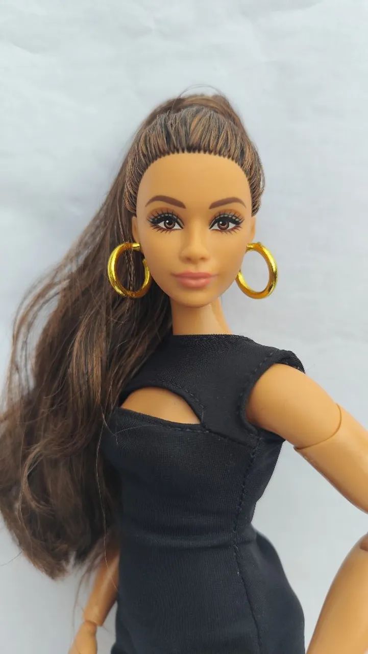 Barbie Basics Model 05