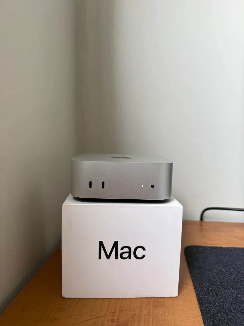 Mac mini M4 Apple 16GB 256GB （中古） MAC MINI M4 16GB 256GB Garantia 26/09/26 - Computadores e Desktops
