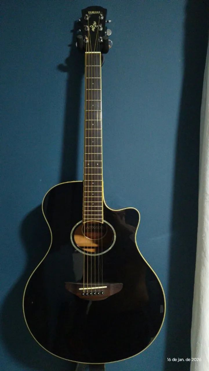 Violão Yamaha apx 600