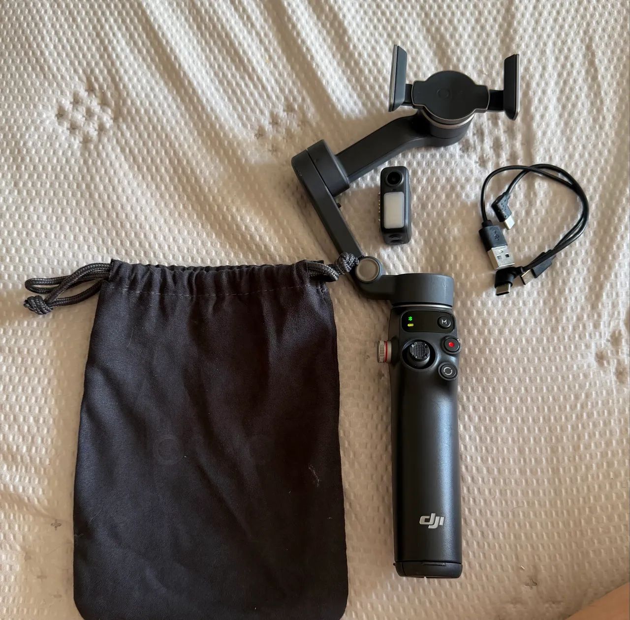 GIMBAL CELULAR DJI OSMO MOBILE 7P ESTABILIZADOR C/ MÓDULO CINZA ESCURO. 