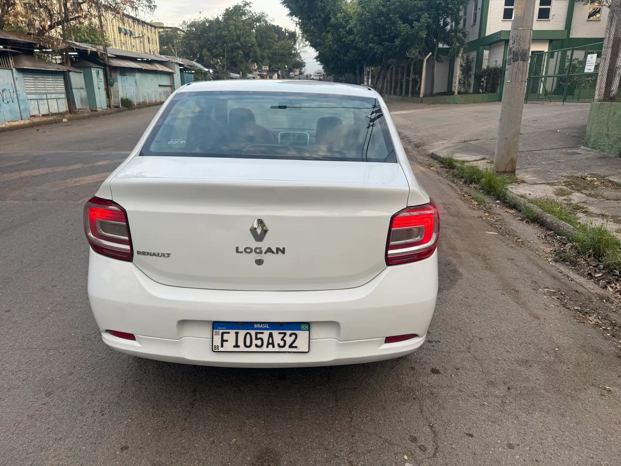 Renault Logan Expression Flex 1.0 12V 4P 2017 - Foto 4