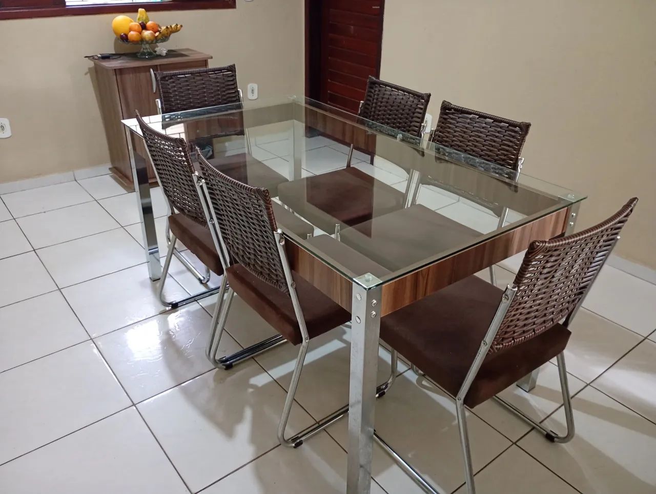 Mesa de 6 Cadeiras Tampa de Vidro  - Foto 3