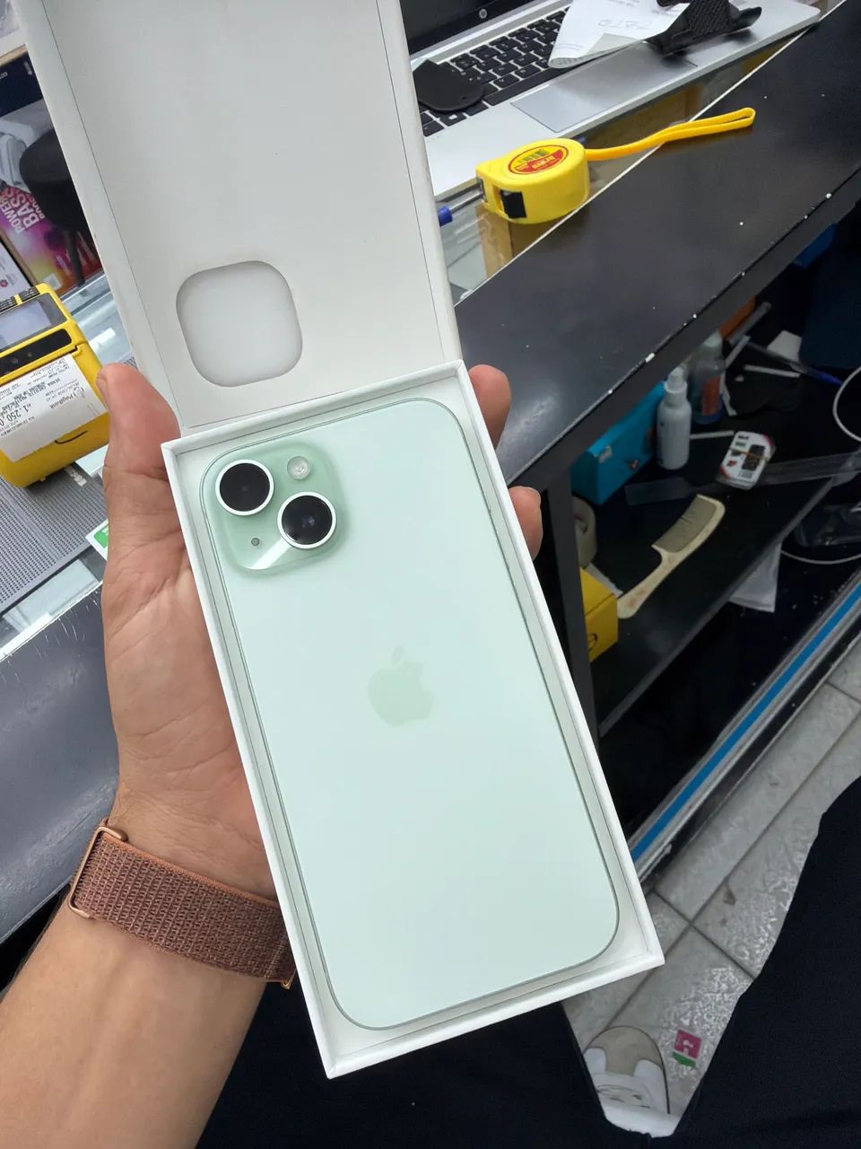 iPhone 15 128 GB Verde - Foto 2