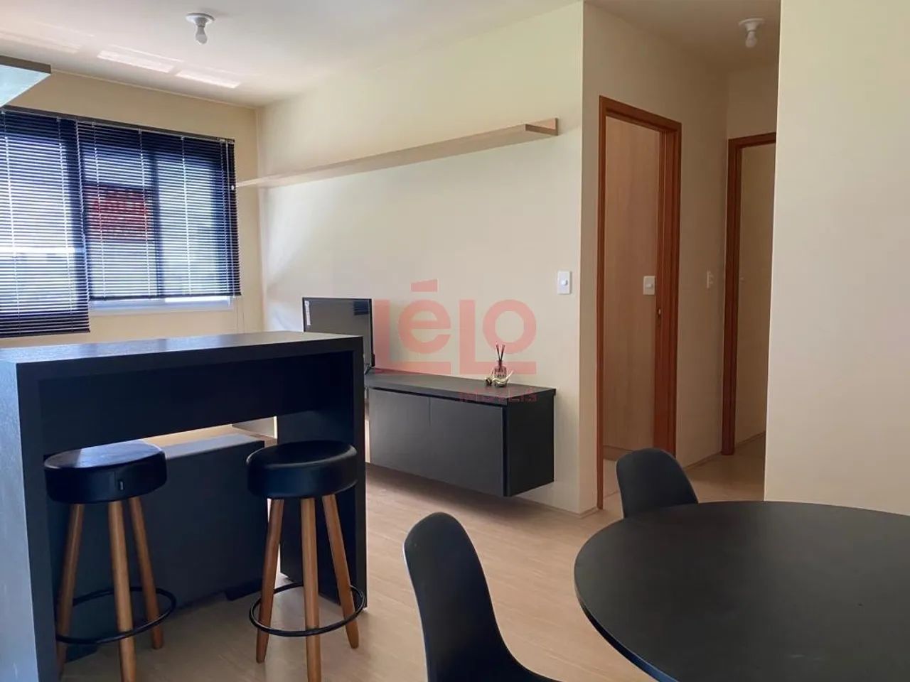 Apartamento mobiliado para alugar em Maringá próximo à Unicesumar, pronto para morar - Foto 5