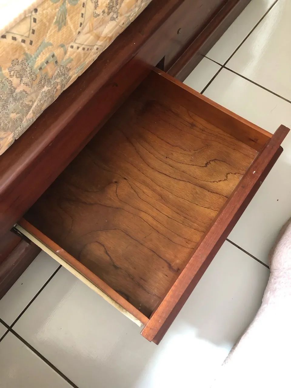 Cama em madeira solteiro com colchão  - Foto 2