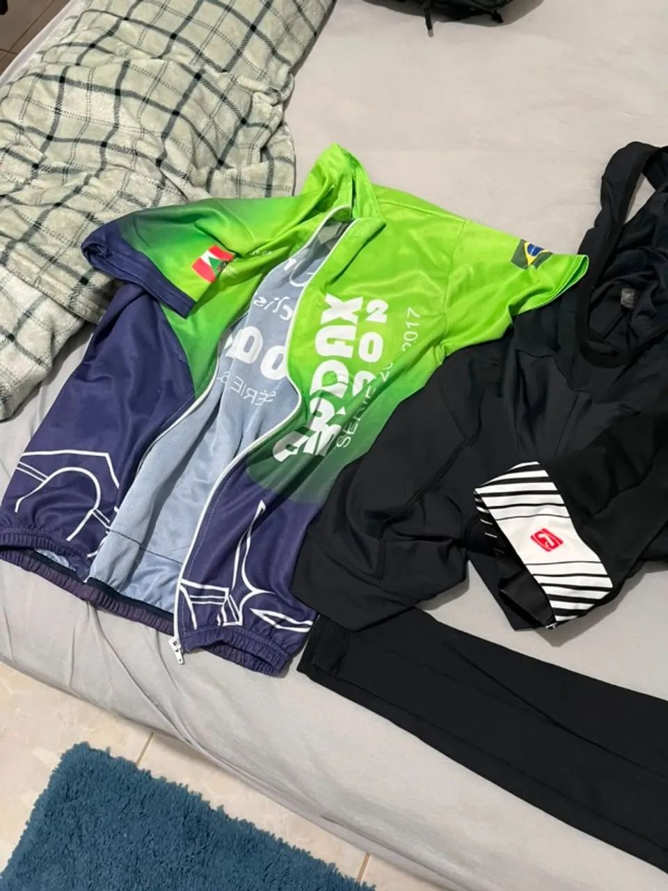 Roupas Ciclista e Capacete - Foto 5