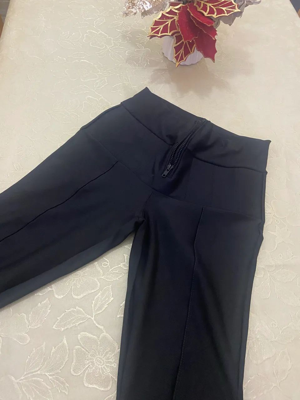 Calça Leagging modeladora suplex preta G - Foto 3