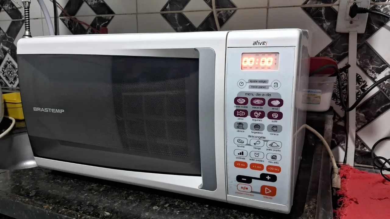 Microondas 25L Funcionando perfeitamente  - Foto 3