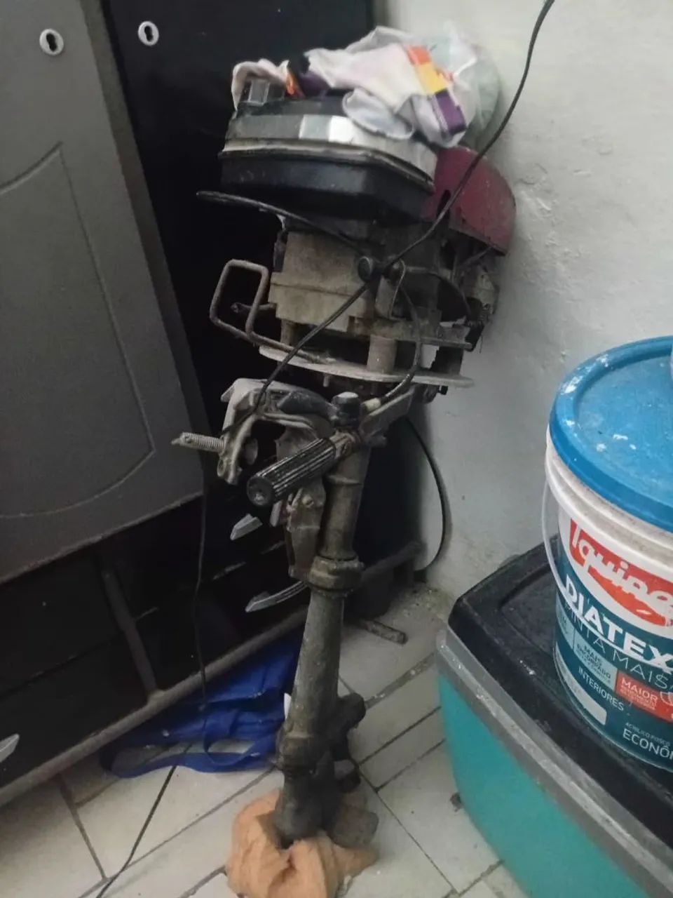 Vendo ou troco moto de popa gasolina  - Foto 3