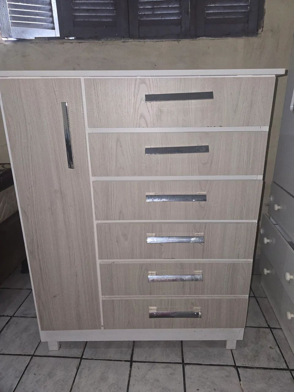 Cômoda 6 gavetas 