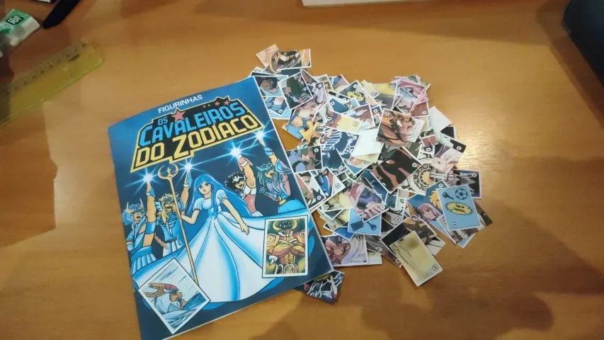 Álbum De Figurinhas Cavaleiros Do Zodíaco Anos 90 - Foto 4