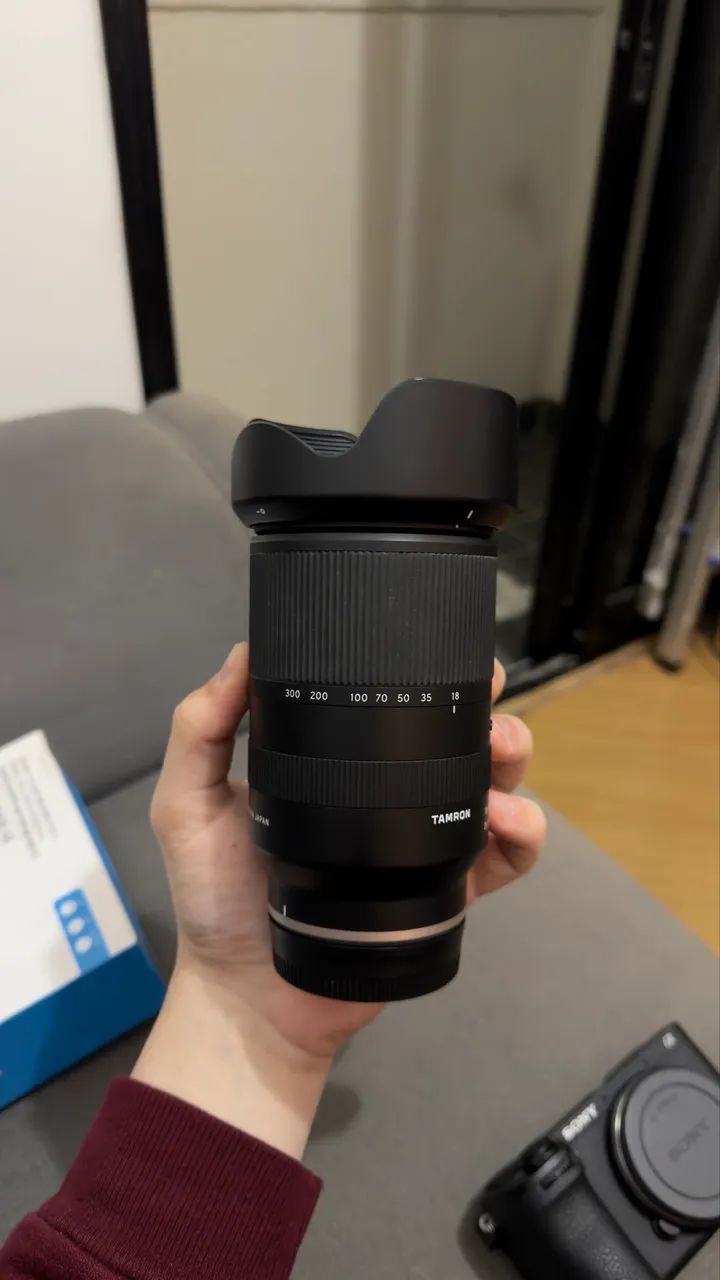 Lente Tamron 18-300 Mm F/3.5-6.3 Di Iii-a Vc Vxd Sony E Apsc Arri Standard Preto - Foto 3