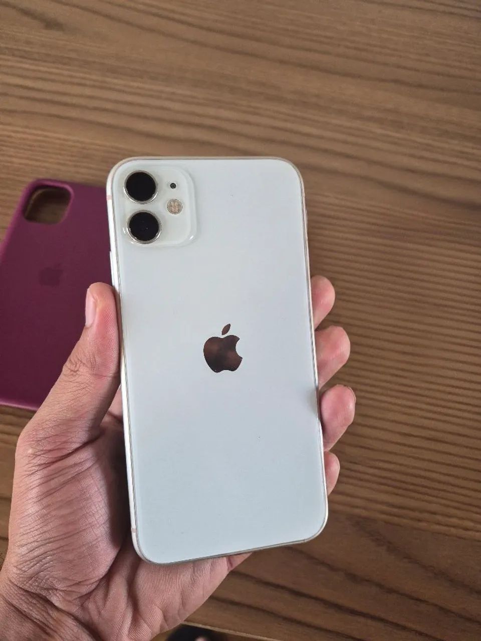 iPhone 11 impecável, todo original 