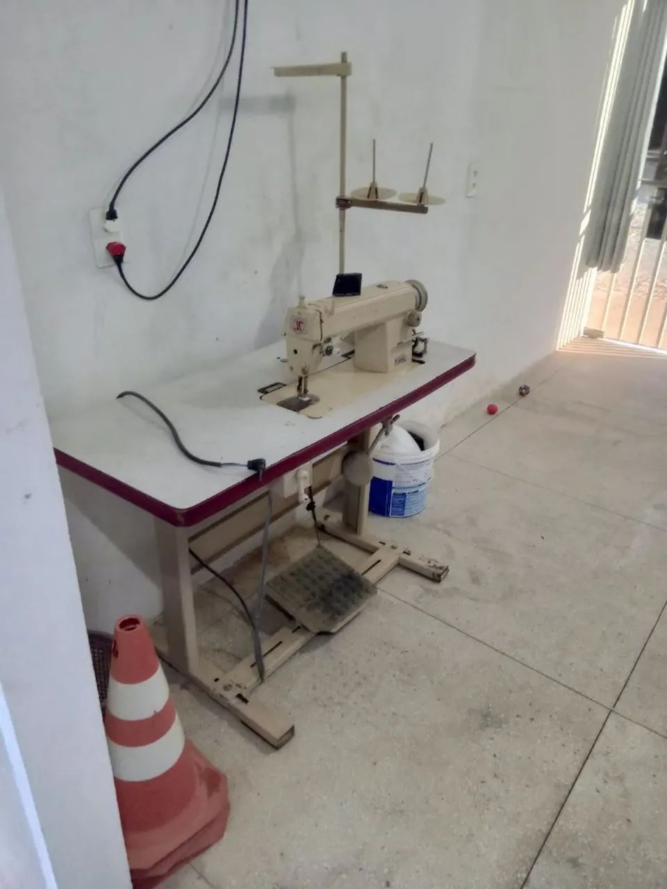 Máquina reta  - Foto 2