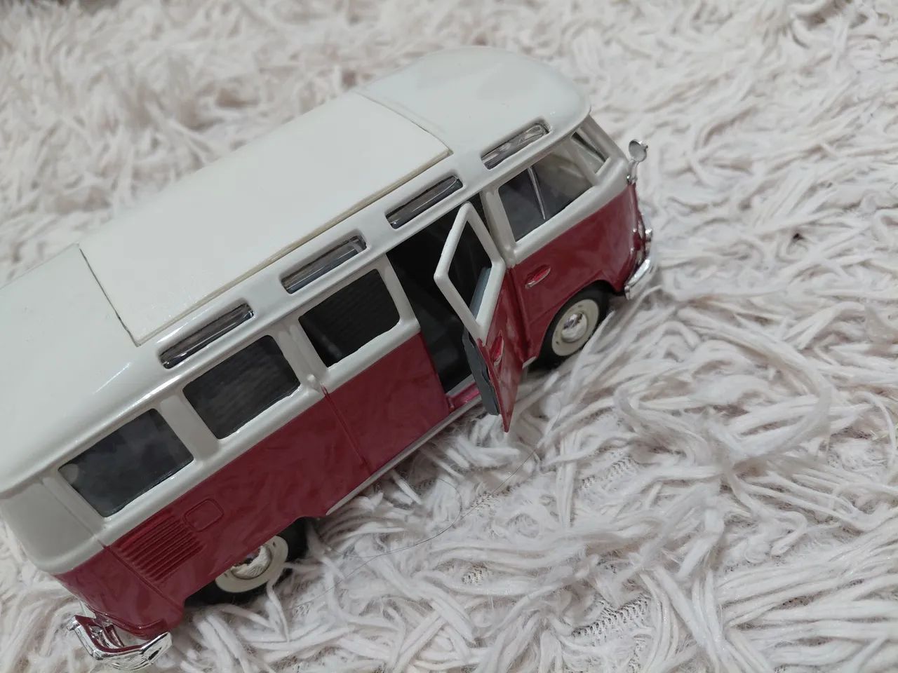Lote 2 Miniaturas Clássicas - Foto 2