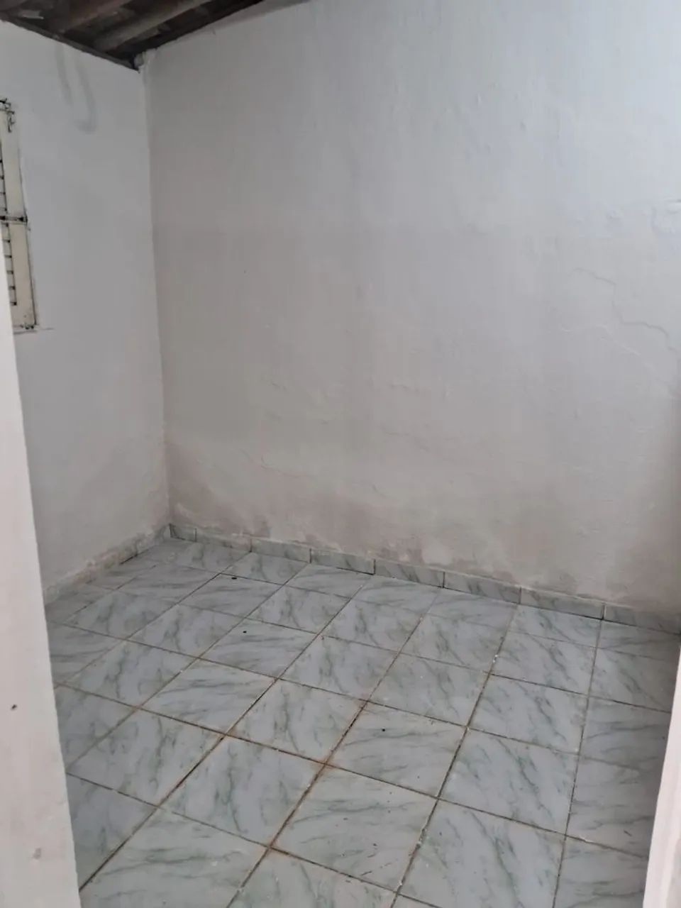 ALUGADA  - Foto 4