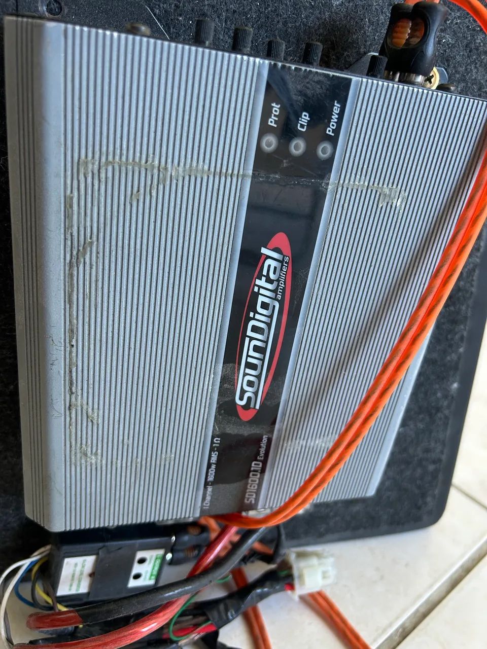 Subwoofer de 10 com potência. - Foto 3