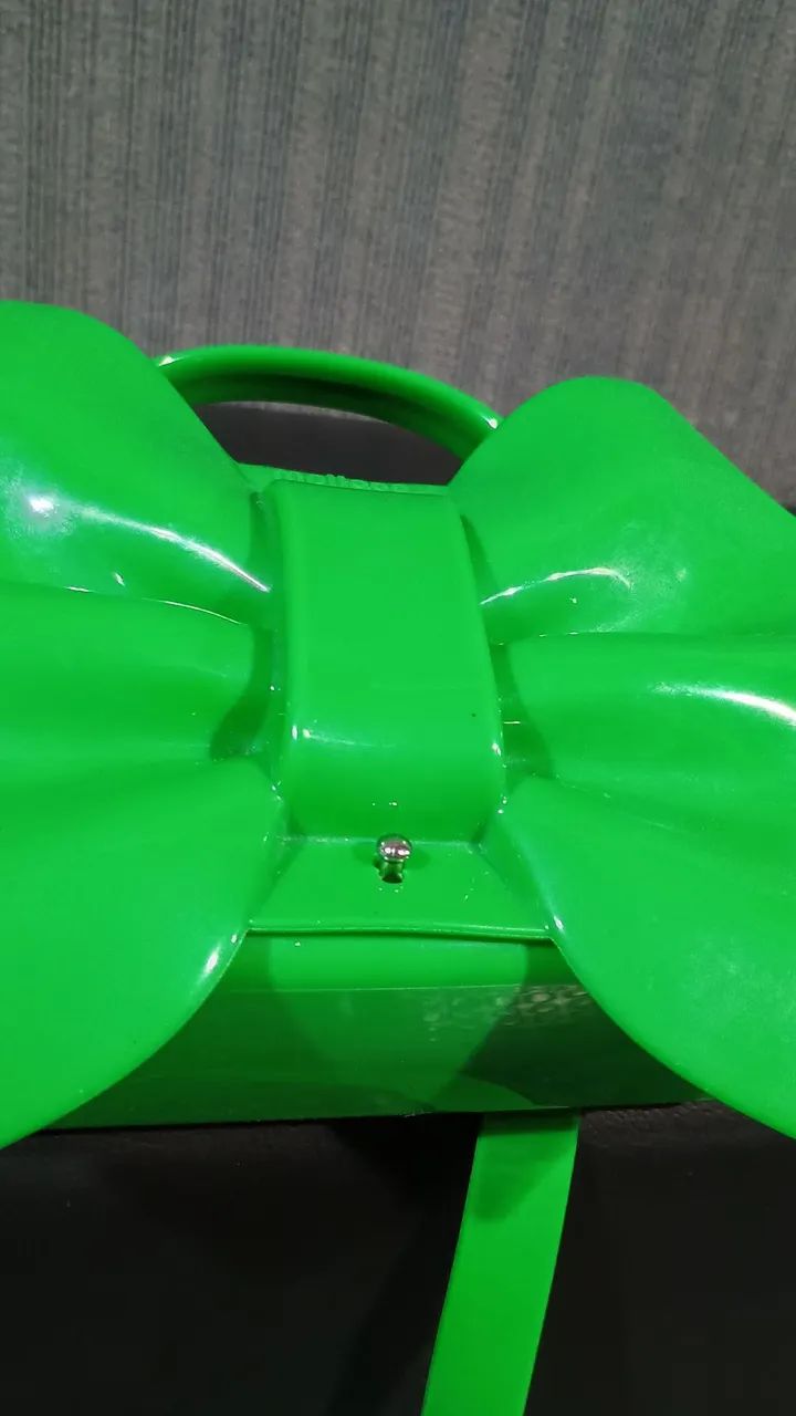 Bolsa Melissa em formato de laço cheiro de chiclete - Foto 4
