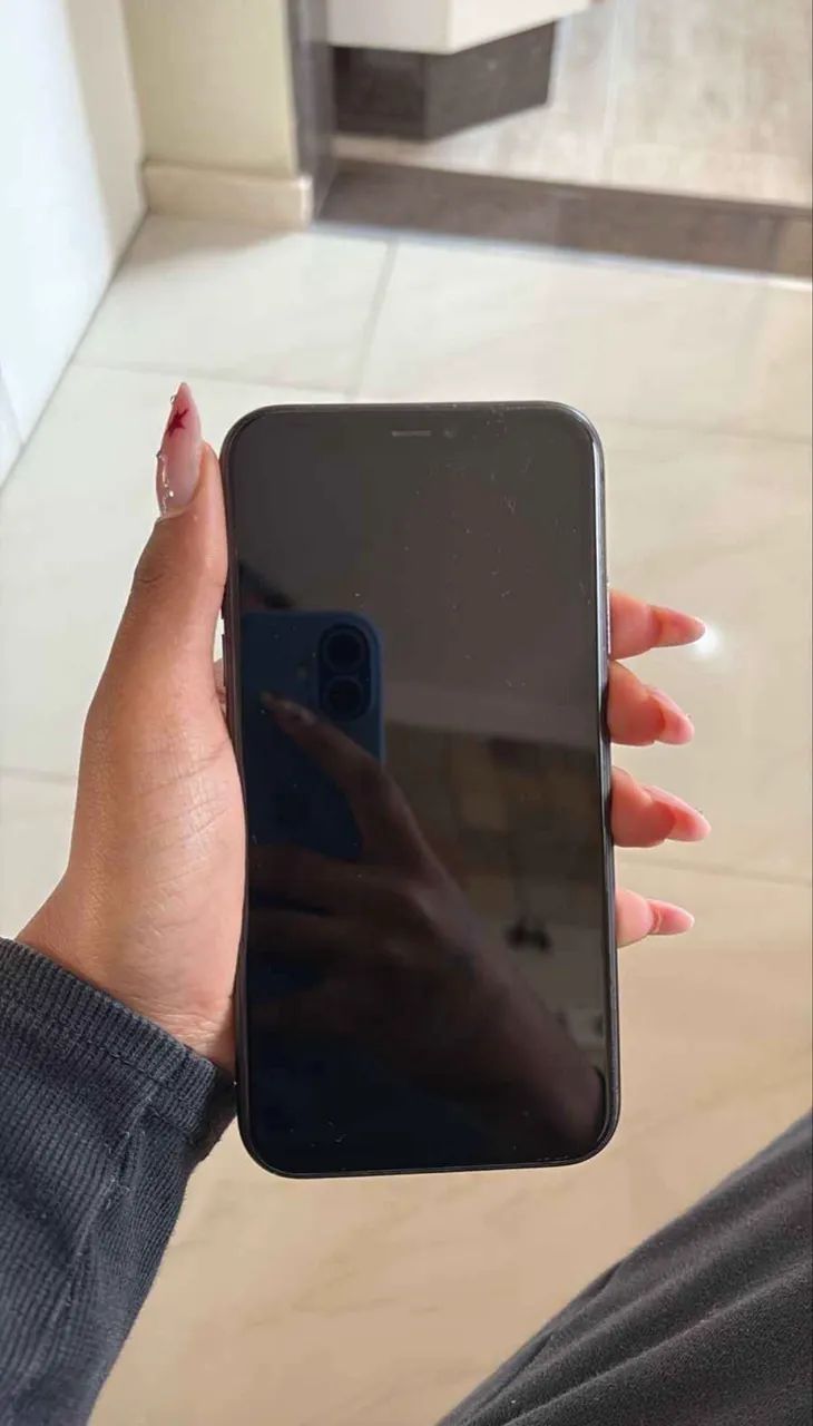 Vendo Iphone 11 - Foto 3