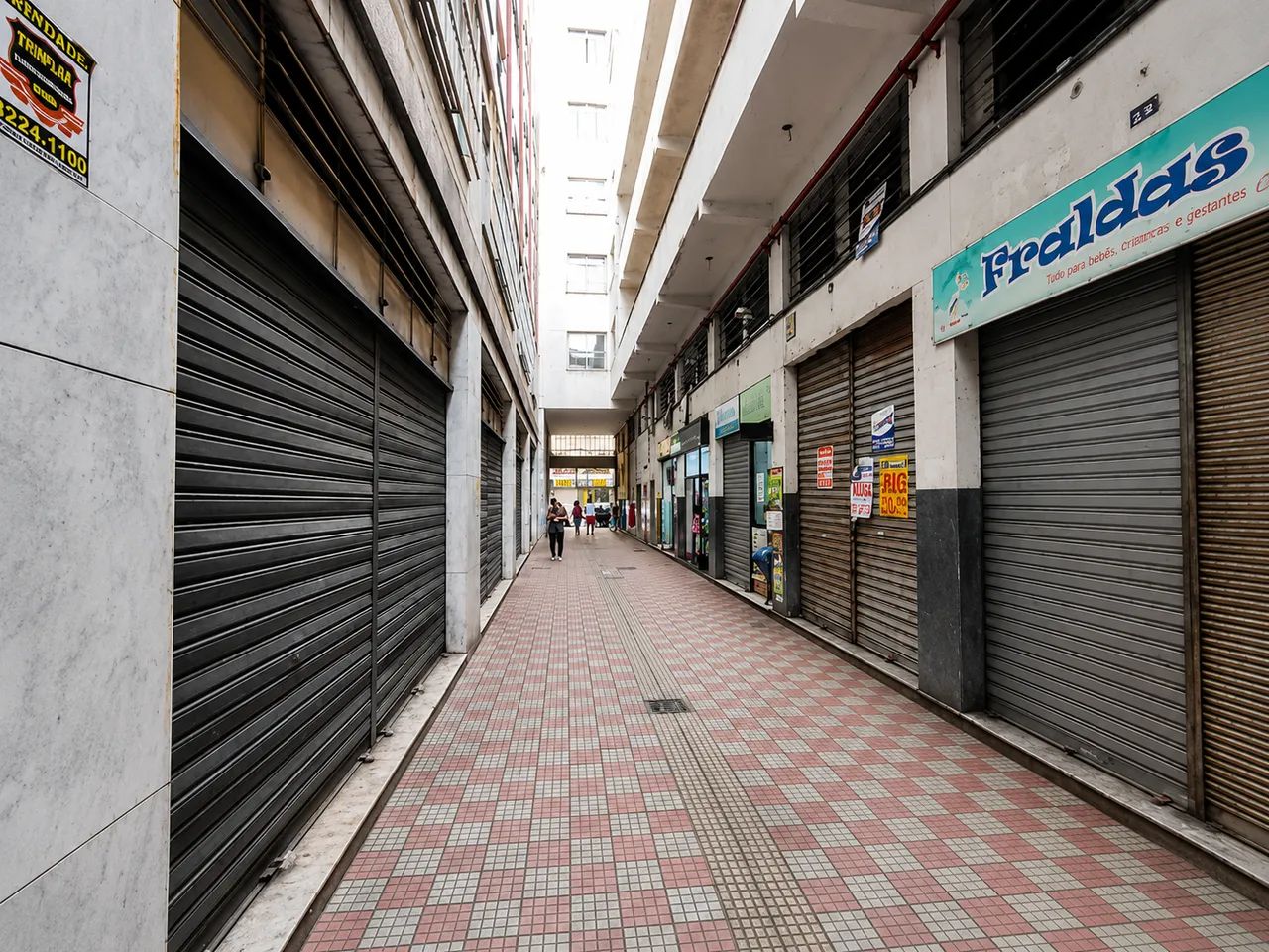 Locação - Loja no Centro entre Rua Halfeld e Rua Marechal com sobreloja - Foto 3