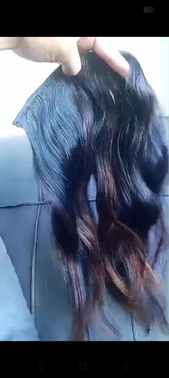 Cabelo humano indiano, hidratado, bem conservado e com mechas amêndoas .