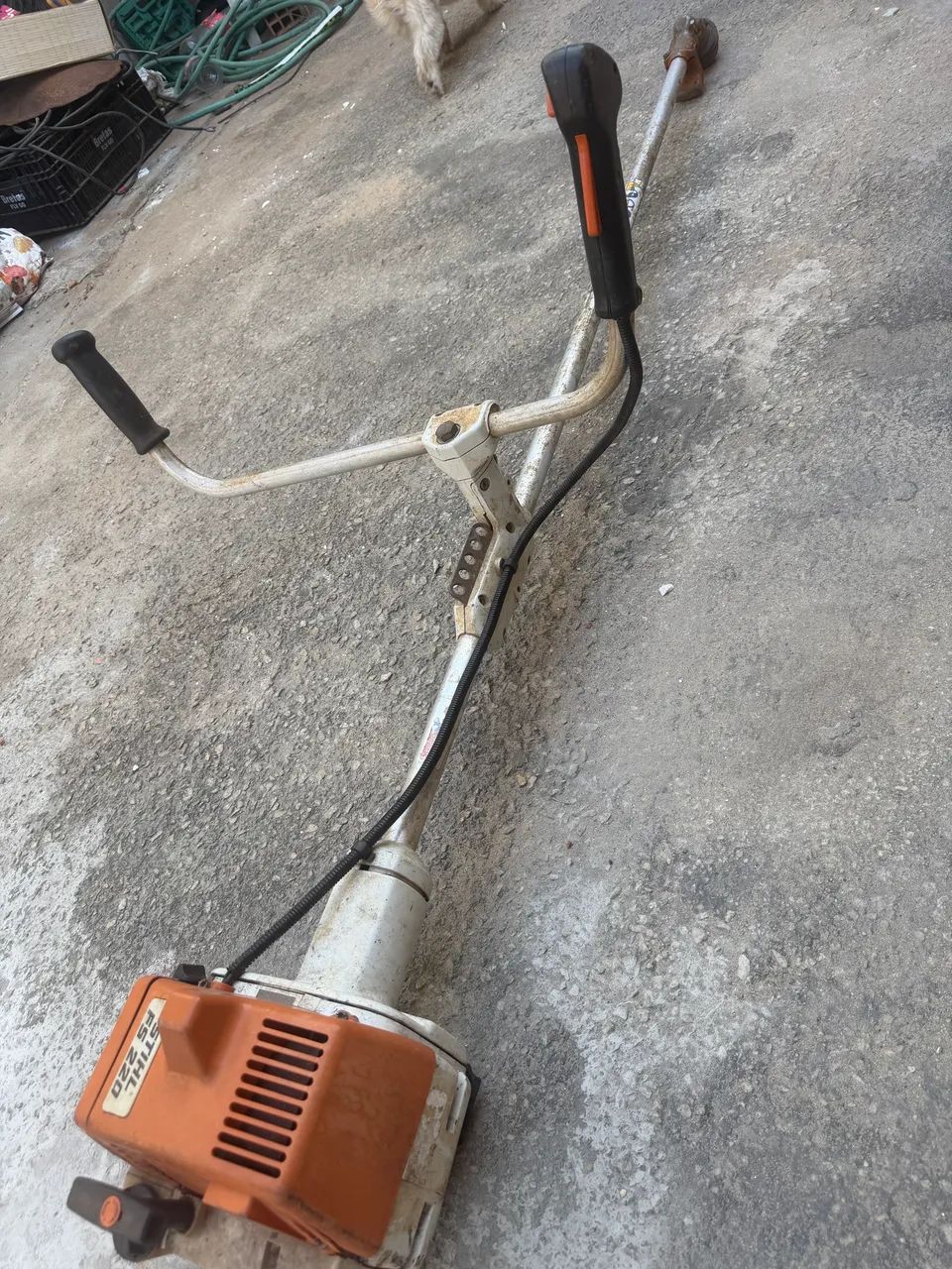 Roçadeira STIHL FS220 - Foto 2