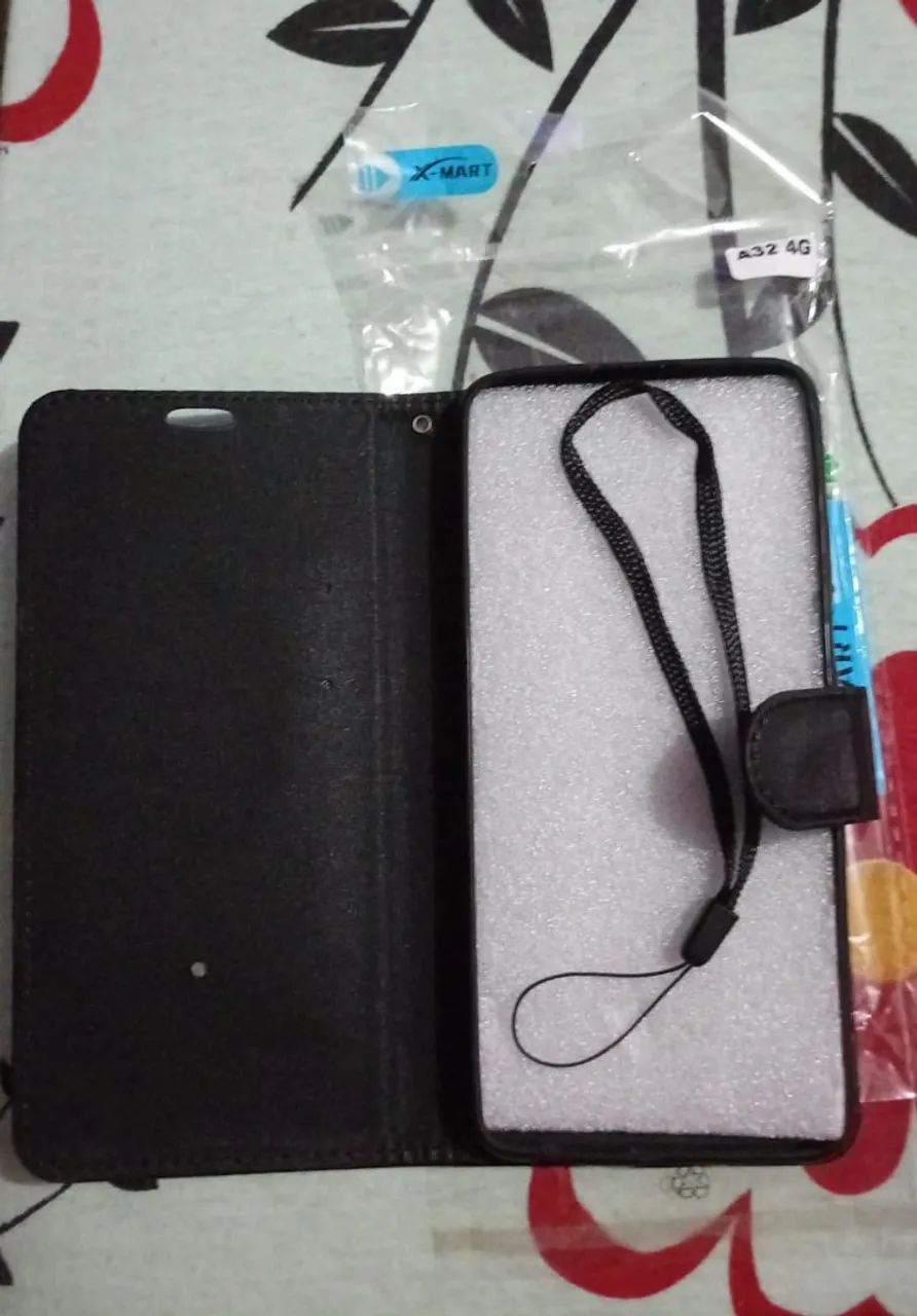 Capinha de celular tipo carteira  - Foto 2