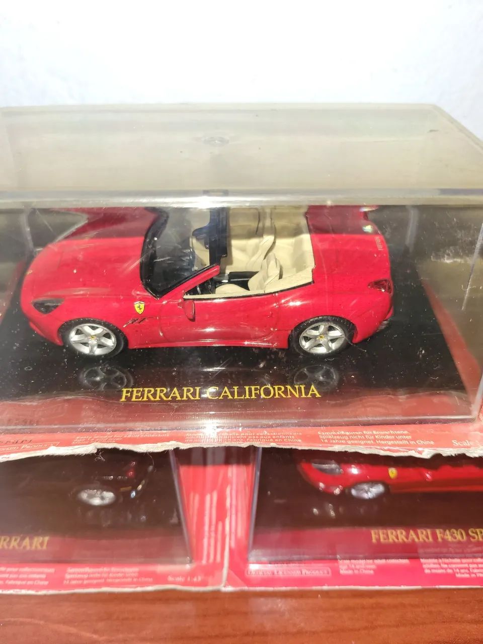 Miniaturas Ferrari collections R$ 200 cada Uma Nova LACRADA + Facículo  ( SÓ RETIRADA  ). - Foto 3