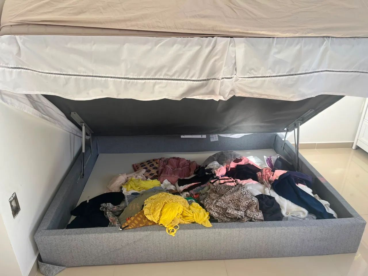 Cama box baú casal