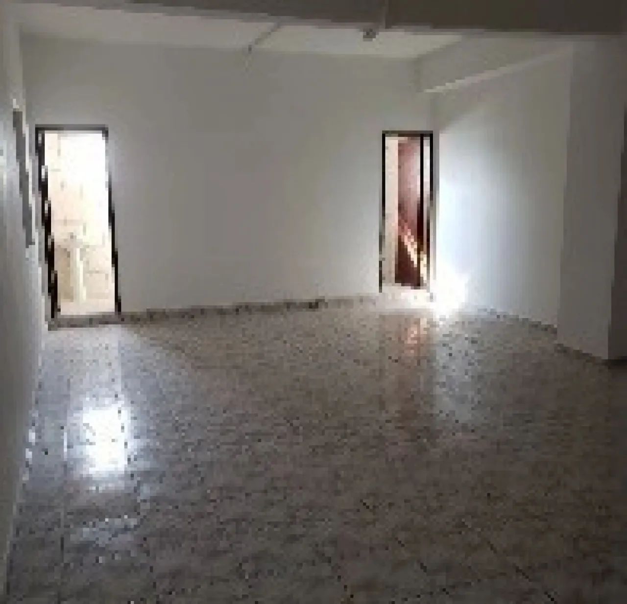 SALA COMERCIAL EM PRÉDIO COMERCIAL PARA ALUGAR NO RUDGE RAMOS