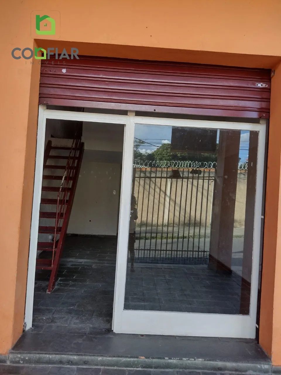 ALUGA-SE LOJA NO BAIRRO GLÓRIA - ÓTIMA OPORTUNIDADE!