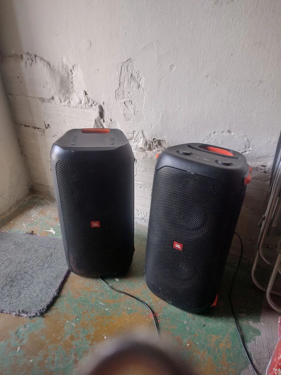 Caixa JBL party box 100 e 110