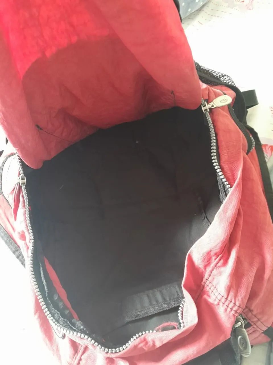 Mochila Fico Vermelha - Esportiva e Conservada - Foto 4