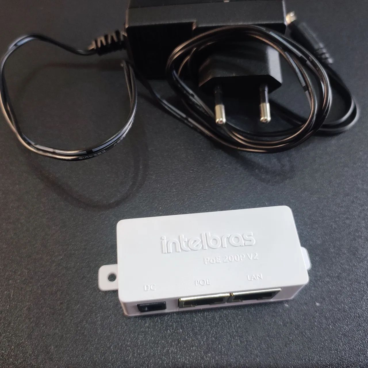 Switch 8 portas + injetor PoE Intelbras - Foto 3