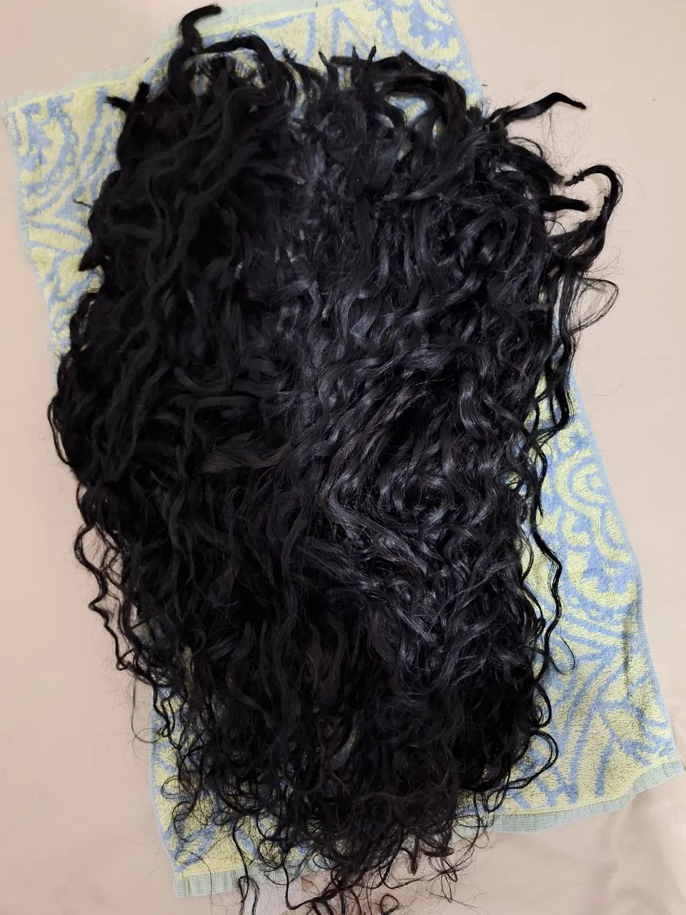 VENDO CABELO HUMANO CACHO 3C 70 CM.