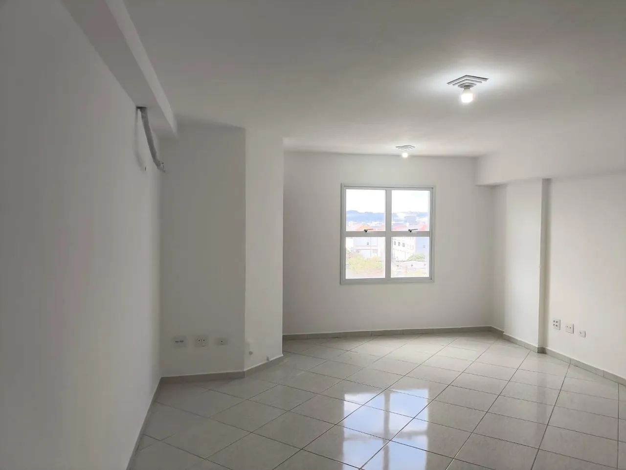 SALA COMERCIAL / DEPÓSITOS. p/ LOCAÇÃO em SOROCABA no bairro JD. FACULDADE - Foto 4