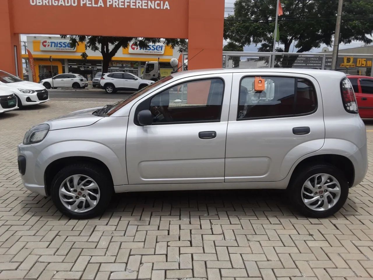 Fiat Uno Attractive 1.0 EVO Fire Flex 8V 5P 2021 - Foto 3