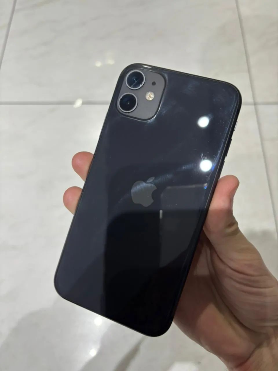 iPhone 11, 64GB, 69% de bateria todo original nunca aberto