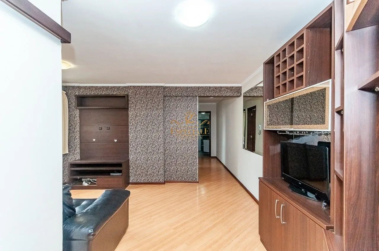 APARTAMENTO COM 2 DORMITÓRIOS SEMIMOBILIADO NO CABRAL - Foto 3