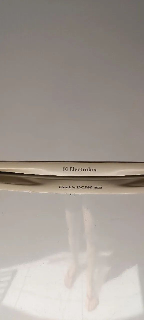 Geladeira Electrolux 110v usada - Foto 2