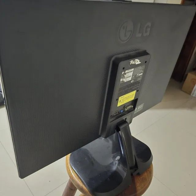 Monitor LG 22" - Bom estado - Foto 2