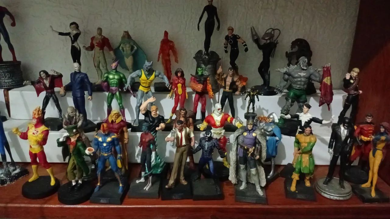 Vendas miniaturas Dc e Marvel - Hobbies e coleções - Telégrafo