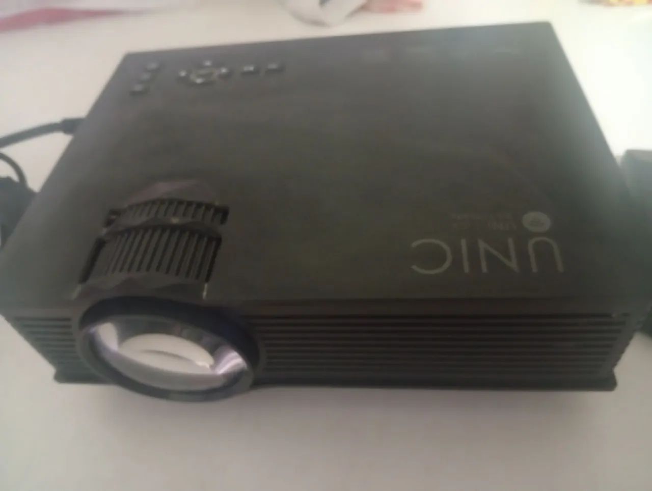 Projetor portátil Unic - leia o anúncio  - Foto 2