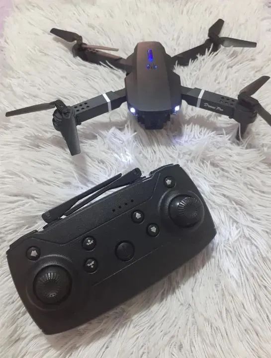 Drone E88 com câmera, dobrável de com bag de transporte ( NOVO) - Foto 2